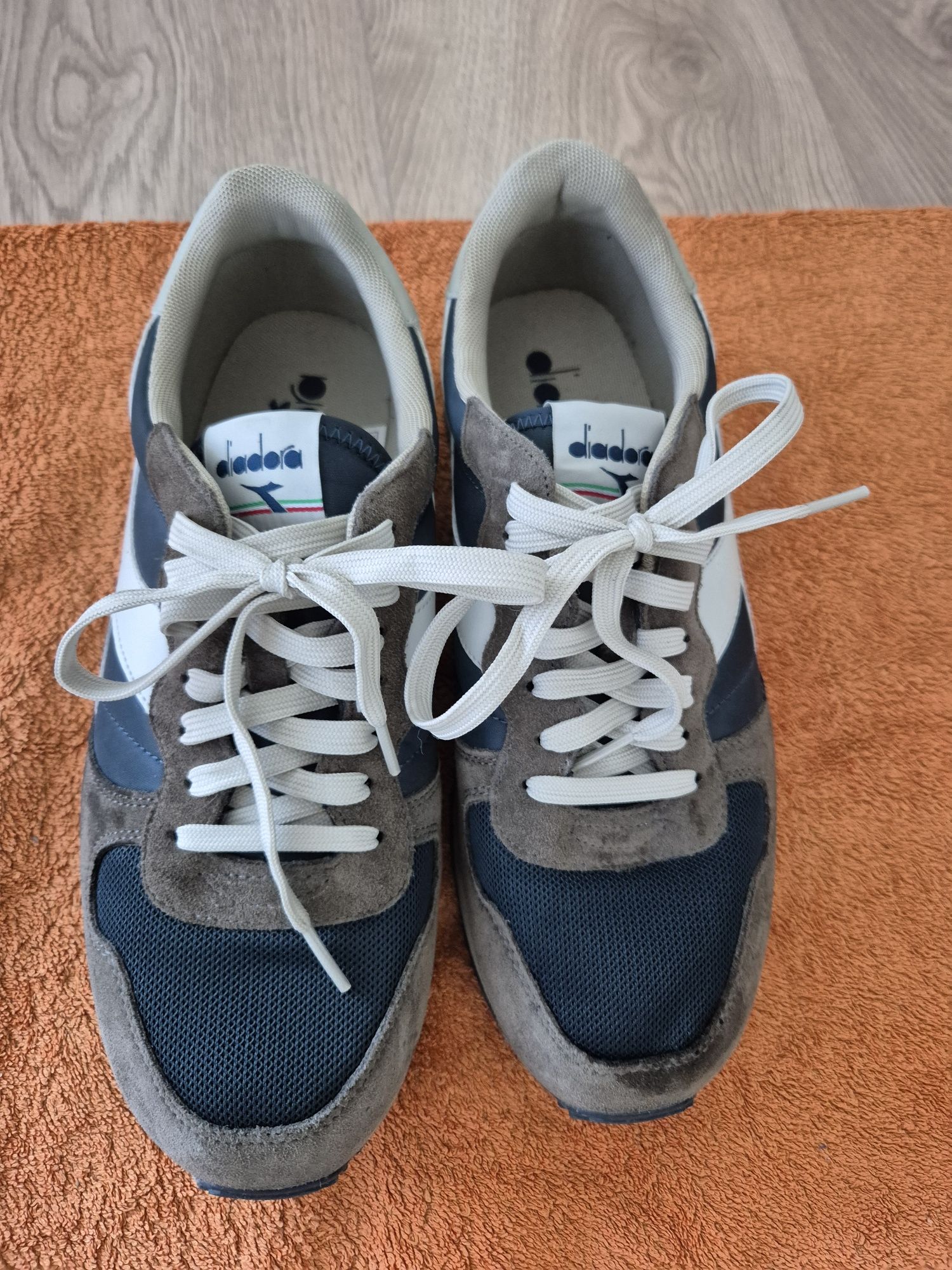 Ténis Diadora cinza e azul