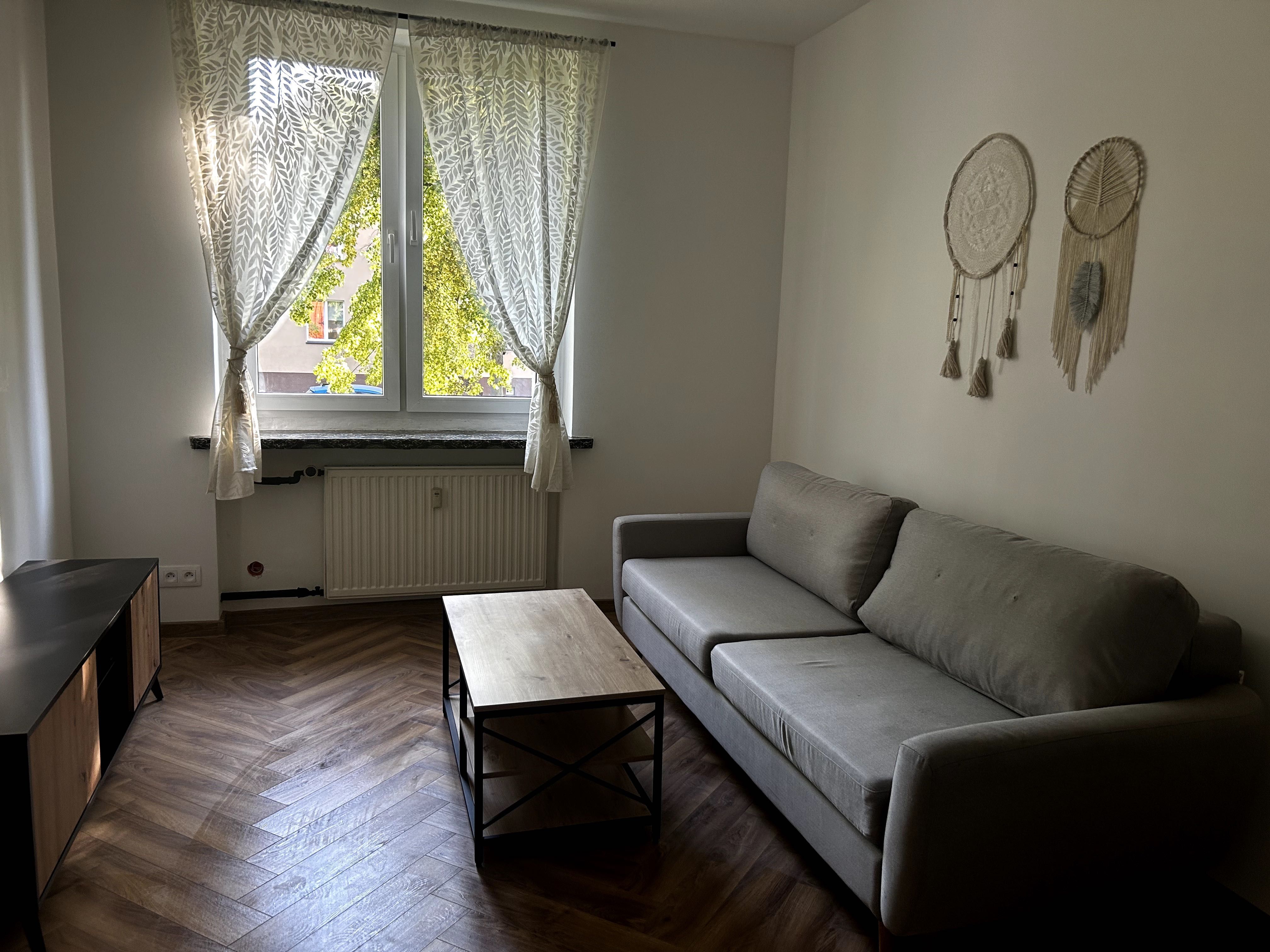 Do wynajęcia mieszkanie/ kawalerka po generalnym remoncie.