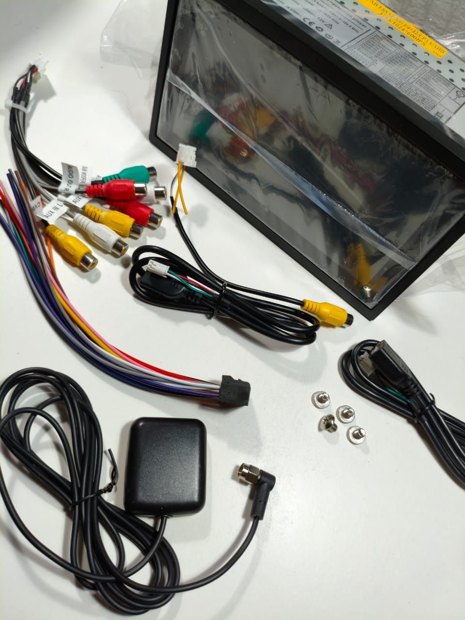 Універсальна автомагнітола 7" 2din Android 12 + камера заднього виду