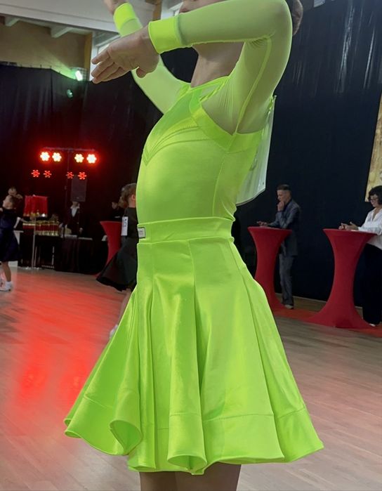 Бейсік, сукня для бальних танців 122/128