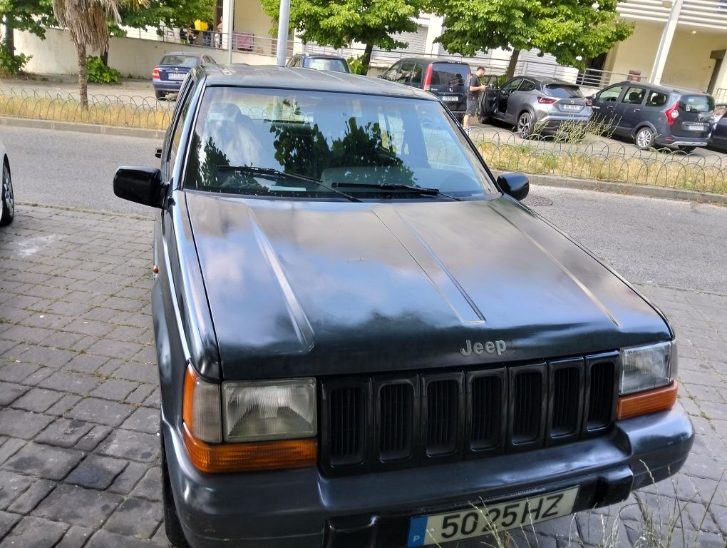Vendo jeep grande cherokes  2500