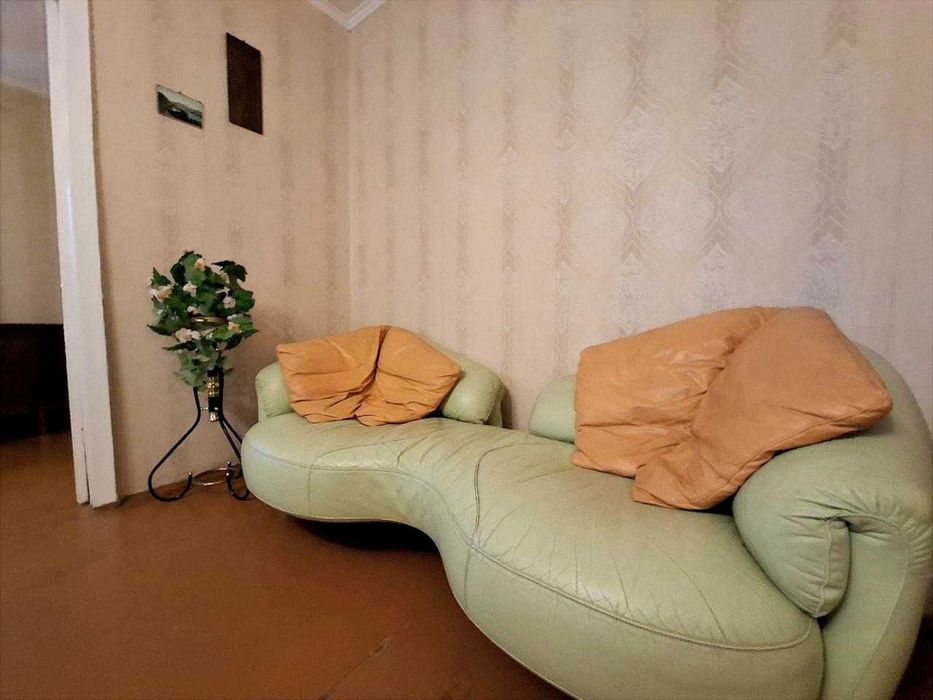 Продам 2 комнатную квартиру на Рабочей