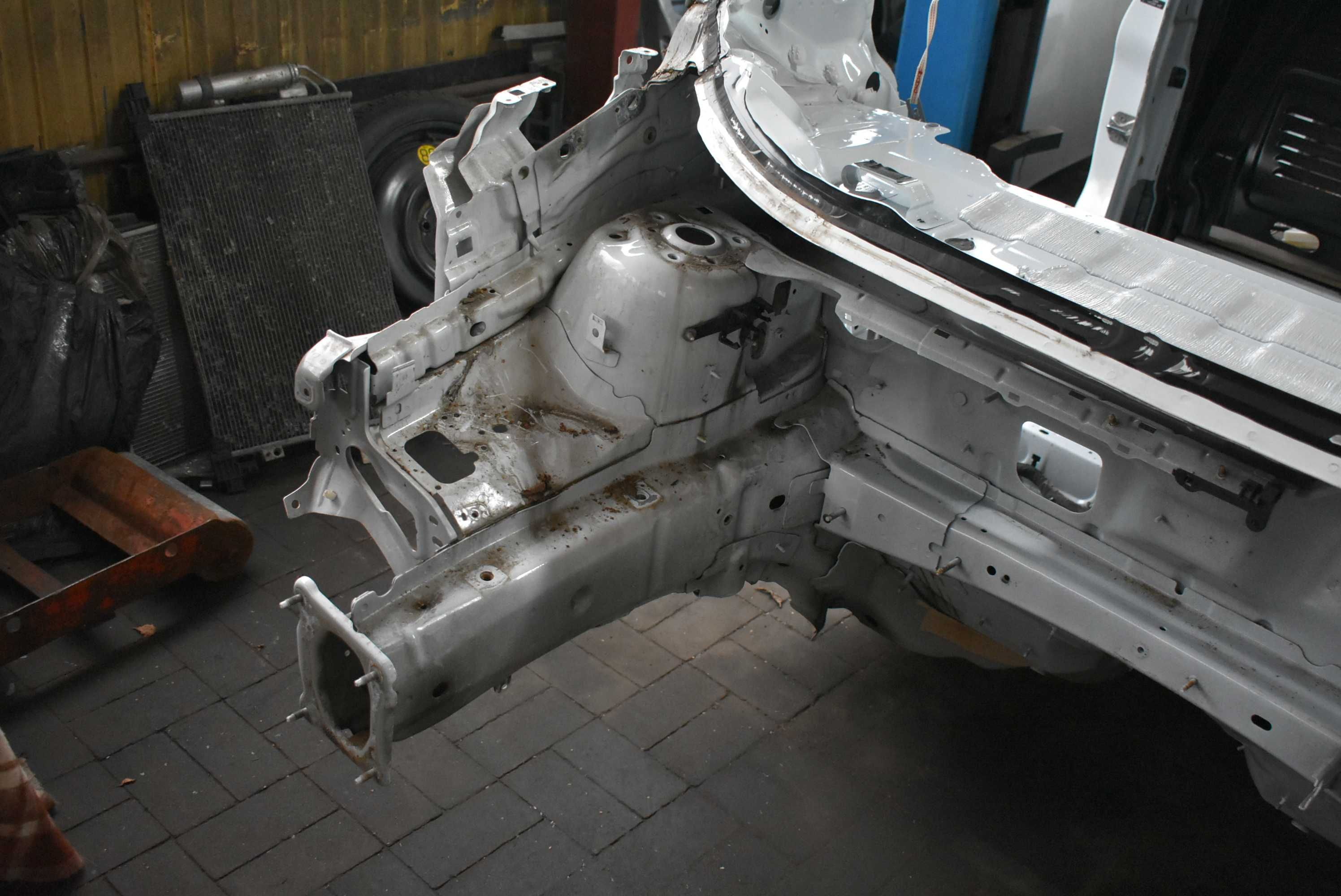 Ford Connect Mk2 lift 1,5 ecoblue 2020- ćwiartka przednia prawa