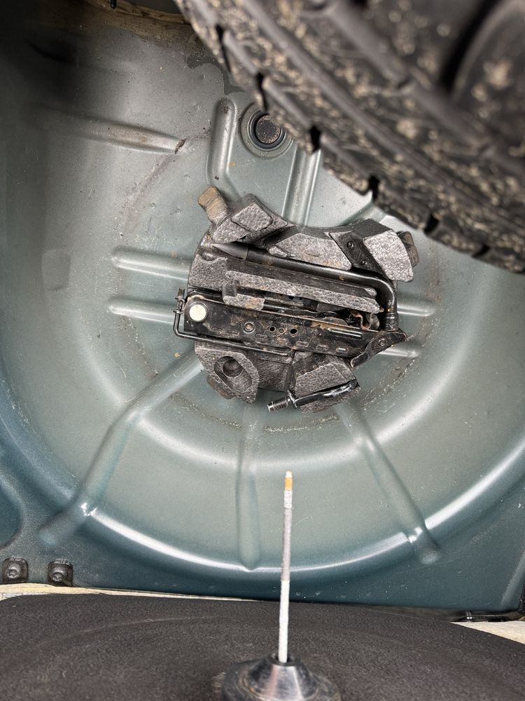 Ford Fiesta MK6 części silnik 1.4 tdci maska koła licznik lampy