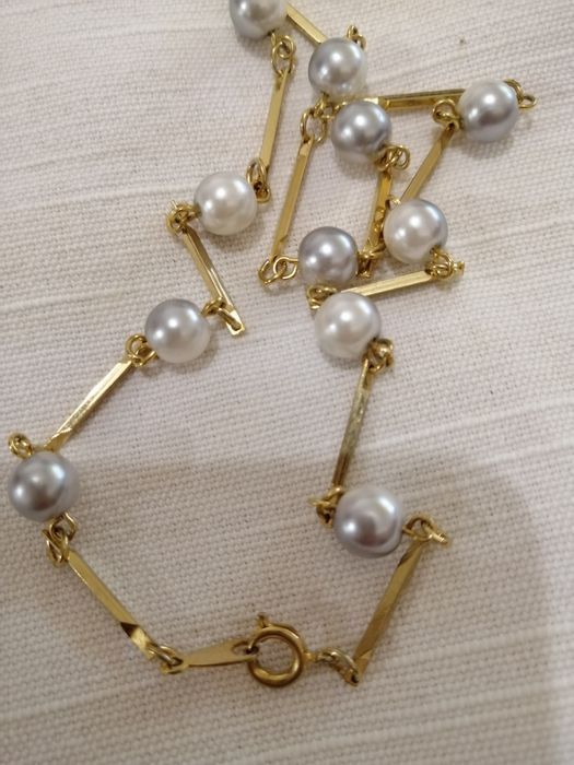Colares e pulseiras