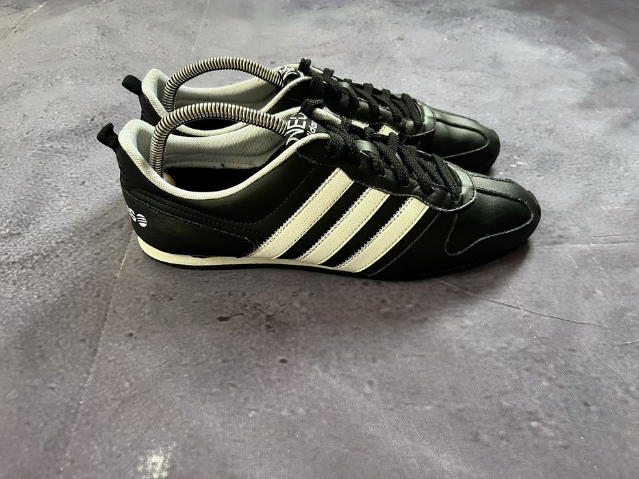 Кросівки adidas neo