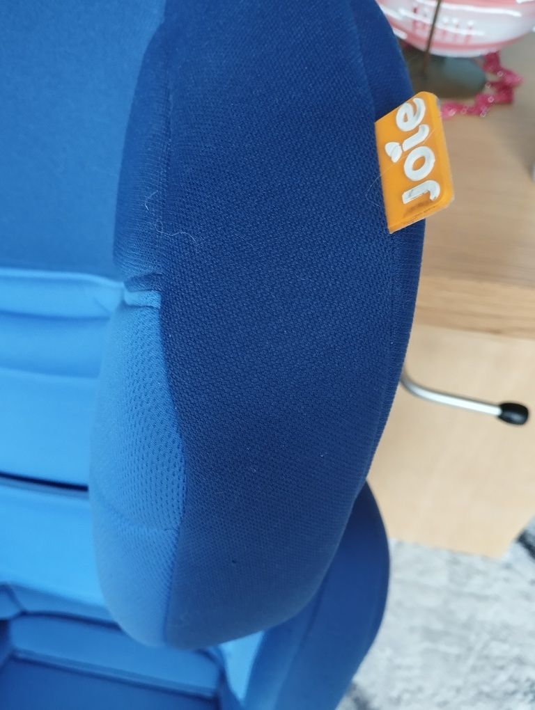 Fotelik samochodowy Joie 15-36 kg