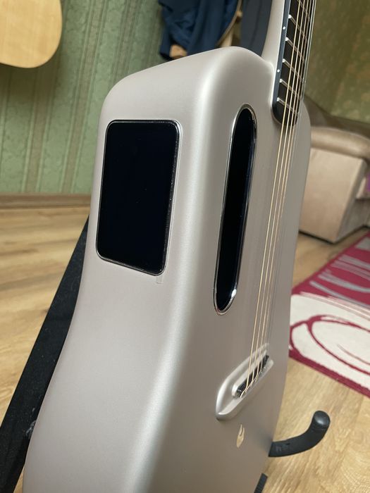 lava me 4 carbon (36″) soft gold