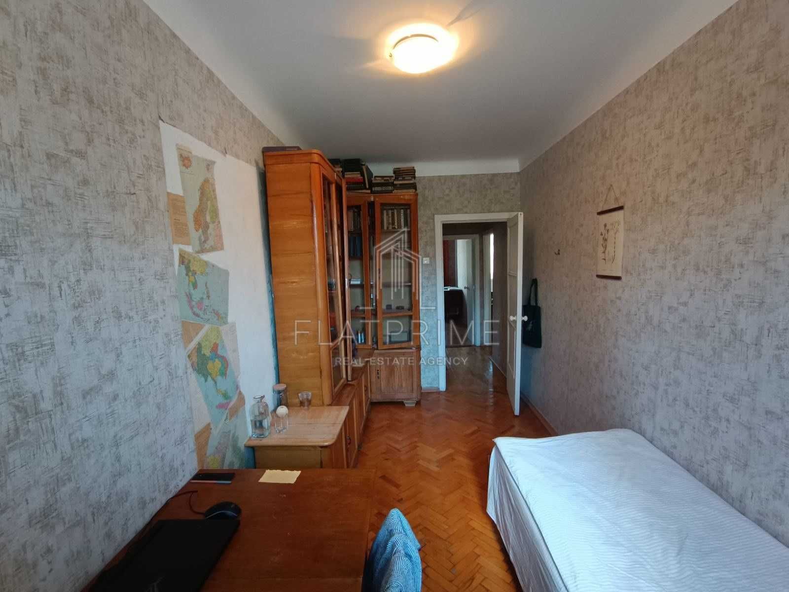 Продаж 3 кімнатної квартири, в Печерському районі, 5 хв до метро!