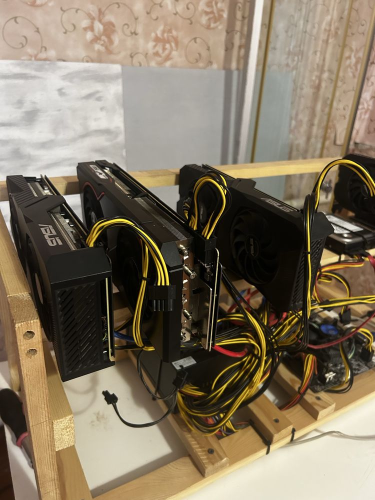 Майнінг ферма на 4 відеокарти RX 5600 XT 6 gb