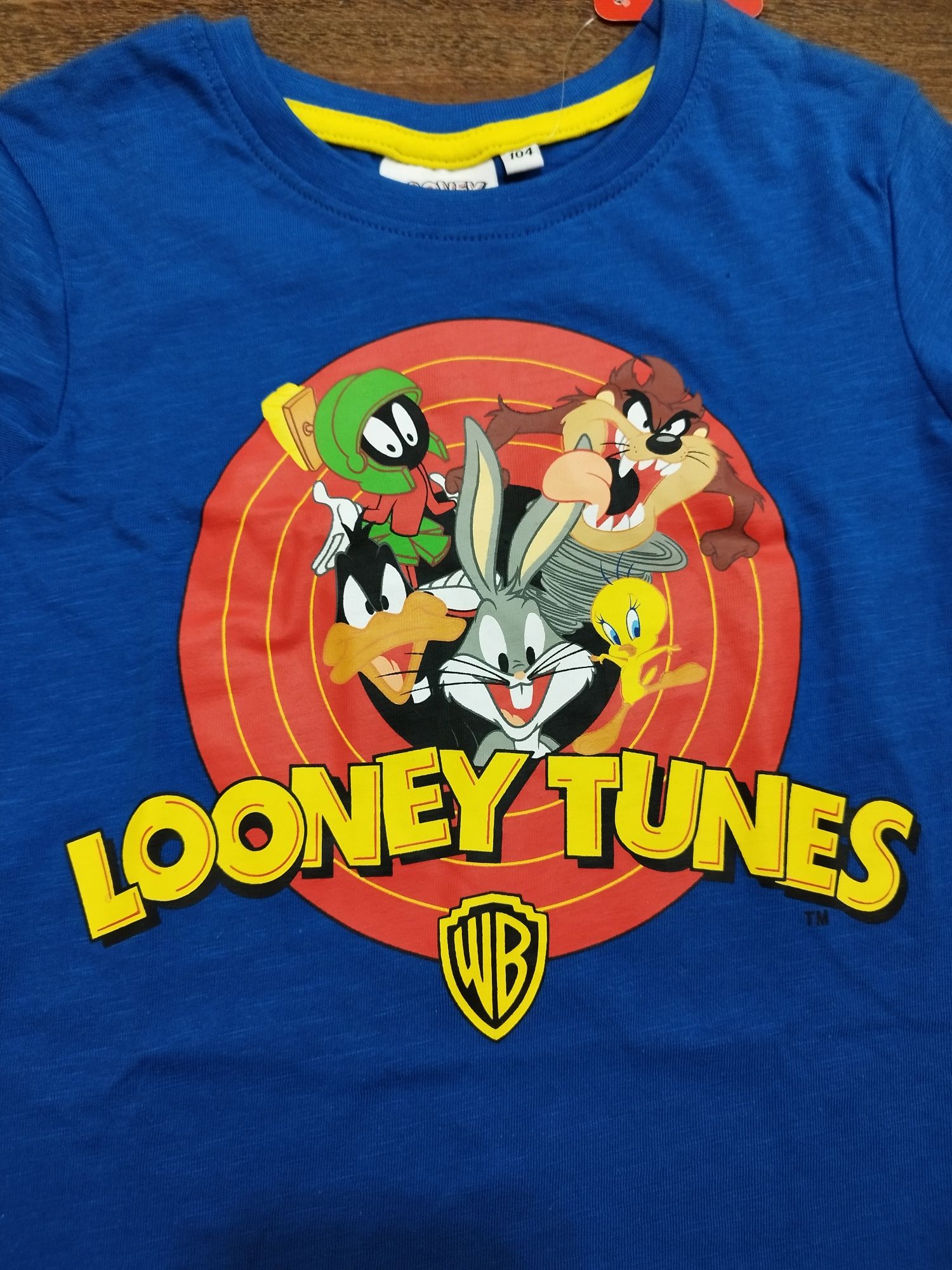 Bluzka,koszulka dla chłopca Królik Bugs Looney Tunes Nowa z metką R.98