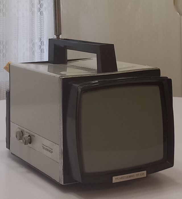 Telewizor turystyczny ZSRR