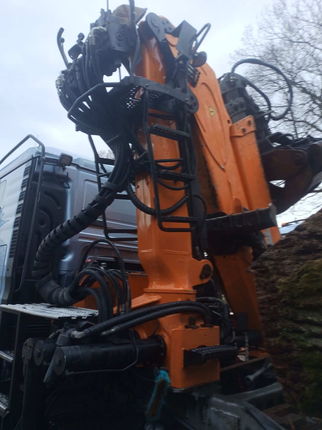 MAN 33.500 drewna Epsilon 250z + Umikov