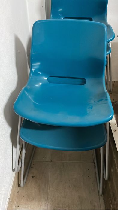 Cadeiras de plástico Ikea Snille