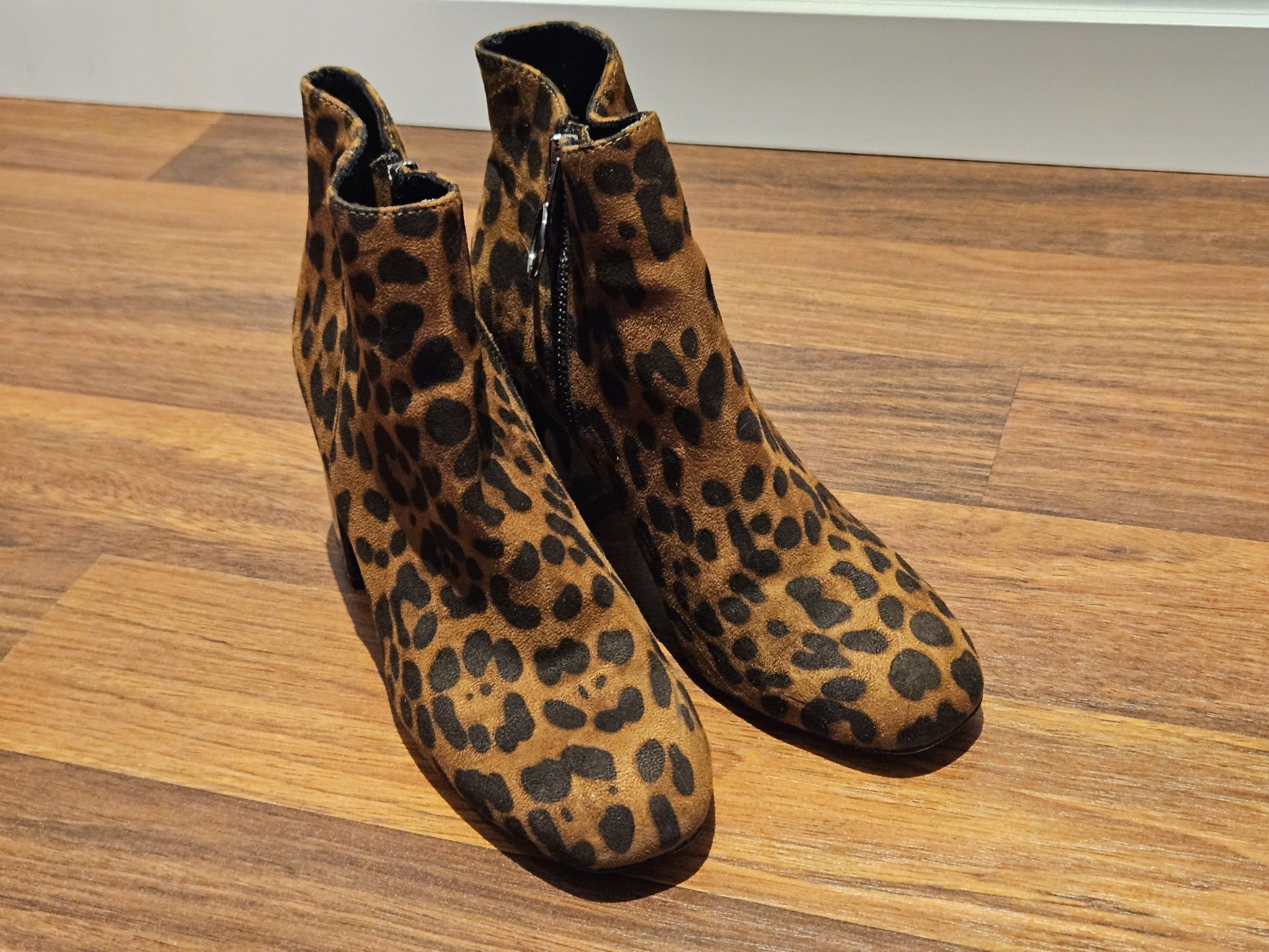 Botins com padrão