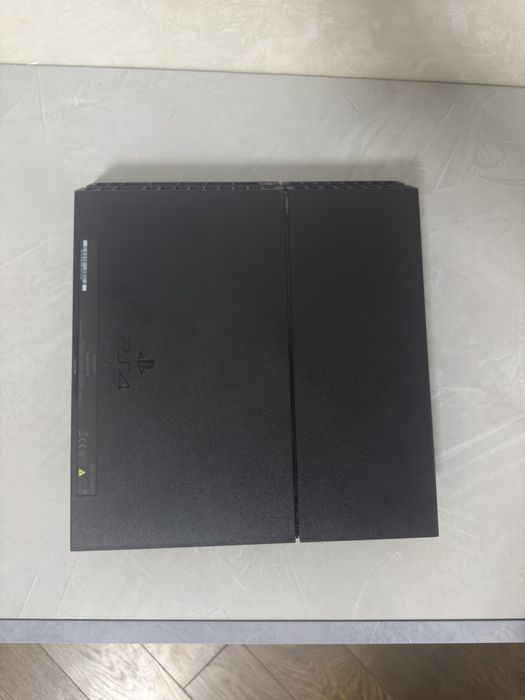 Консоль Sony Playstation 4