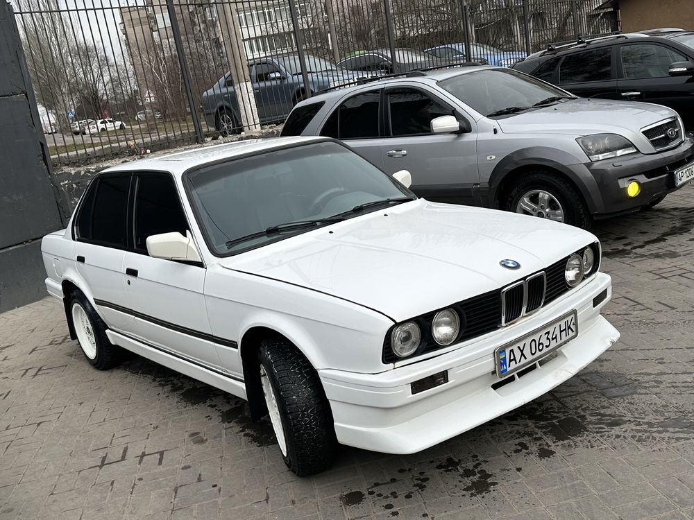 Продам Bmw e30 1.6 на заварке М40