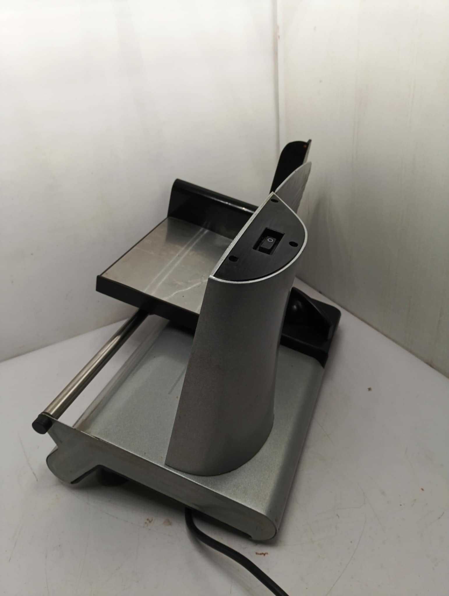 Krajalnica elektryczna MPM MKR-02M metalowa srebrna