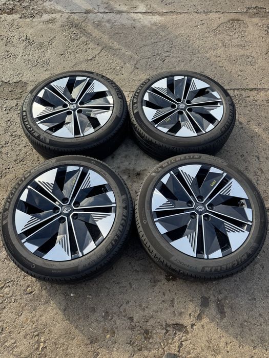 RENAULT Scenic E-Tech V 5 Koła alu felgi 205/55 R 19  403002,266R