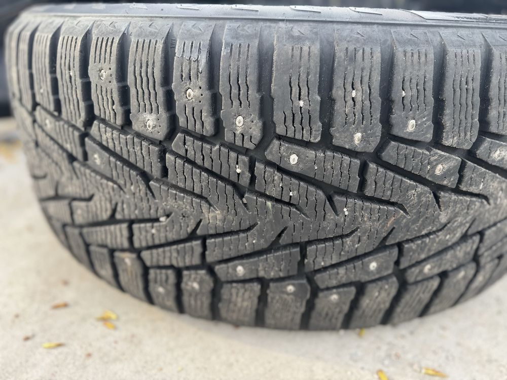 Шины Nokian Hakkapeliitta R2 SUV Розмір 275/45 r20