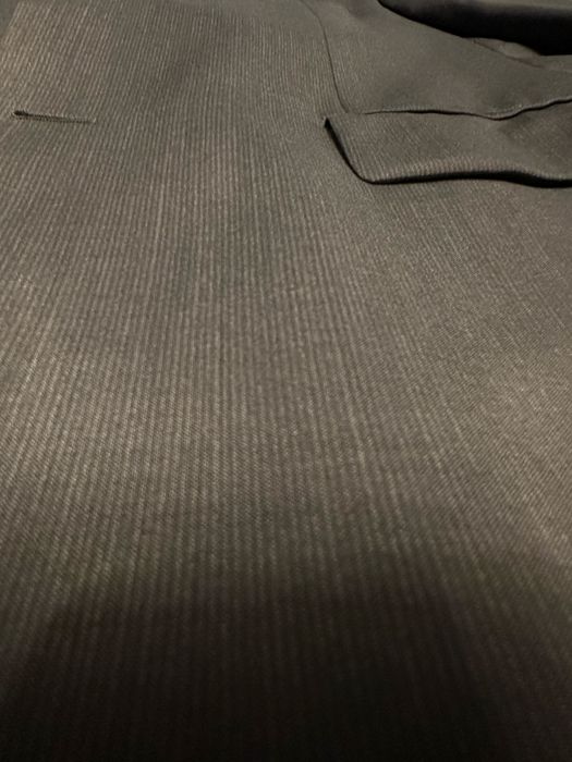 Garnitur Hugo Boss brązowy w prążki rozmiar 52