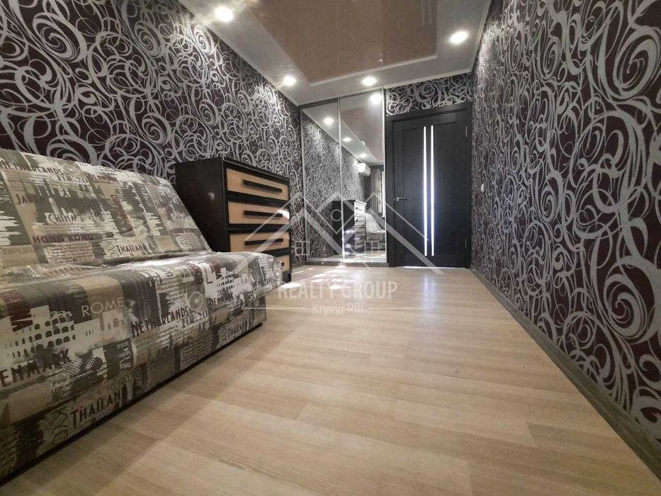 Продаж укомплеткованої  3к квартири (поруч парк)