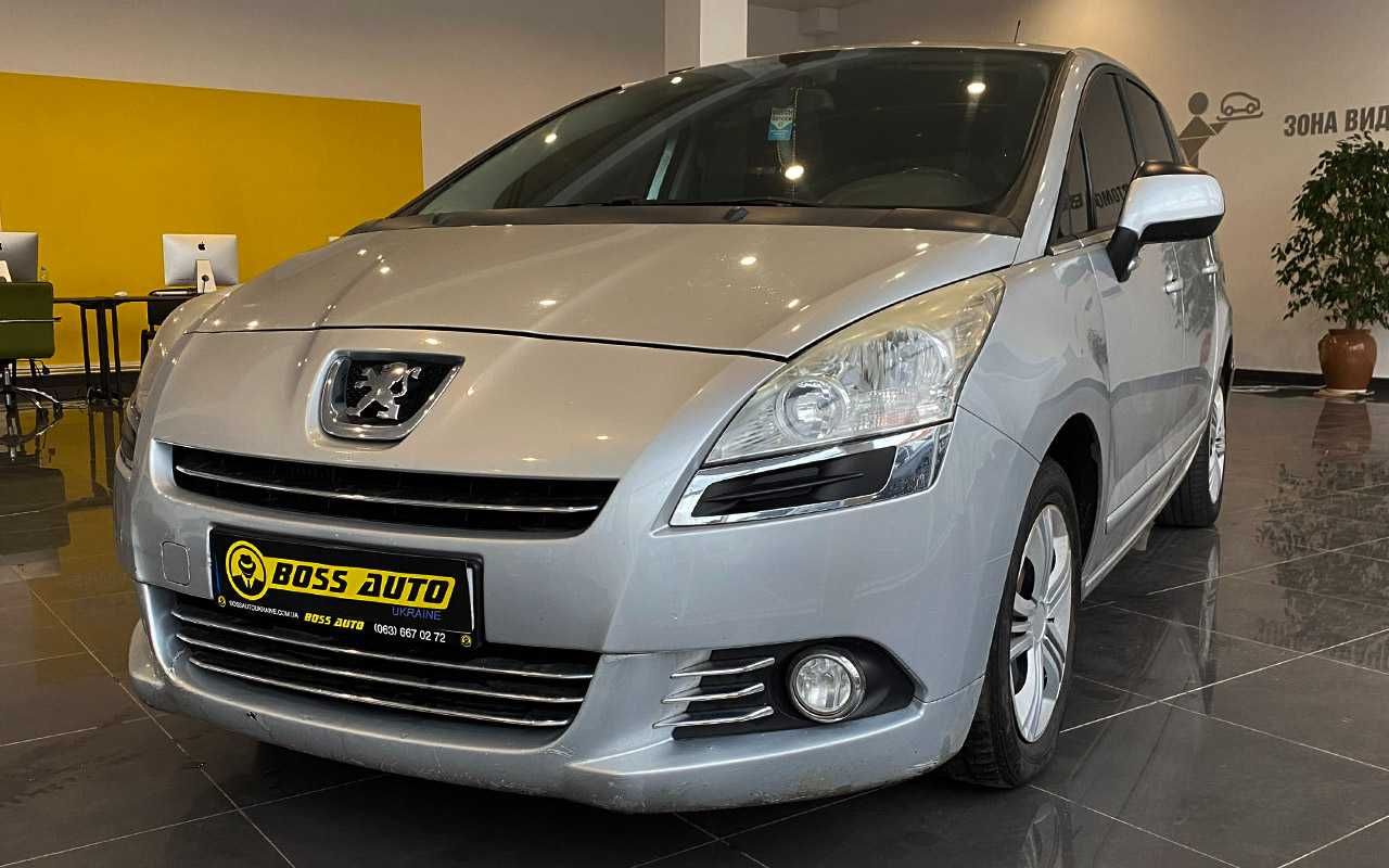 Peugeot 5008 2011