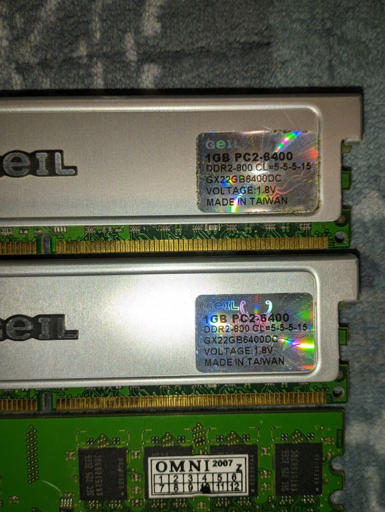 Память для ПК ОЗУ DDR2 Geil 2 GB ( 2 x 1 ) + 1 GB Samsung