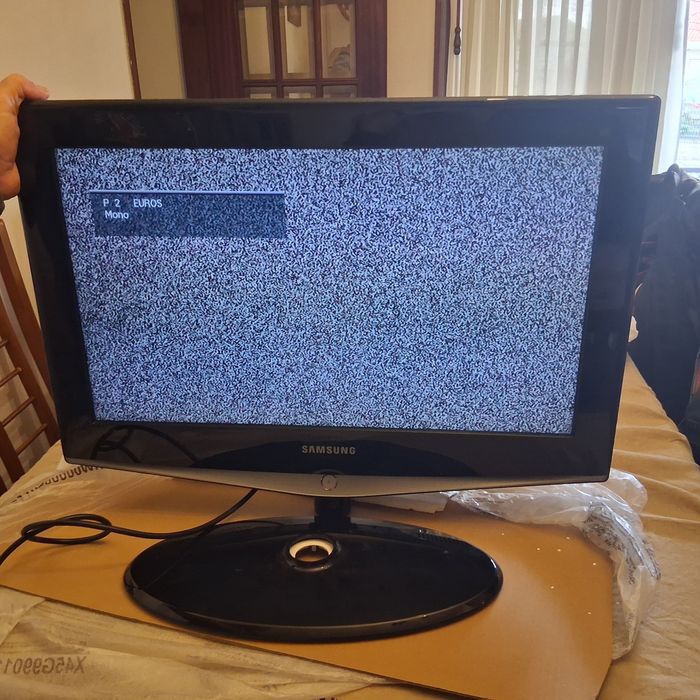 Televisão Samsung 28"