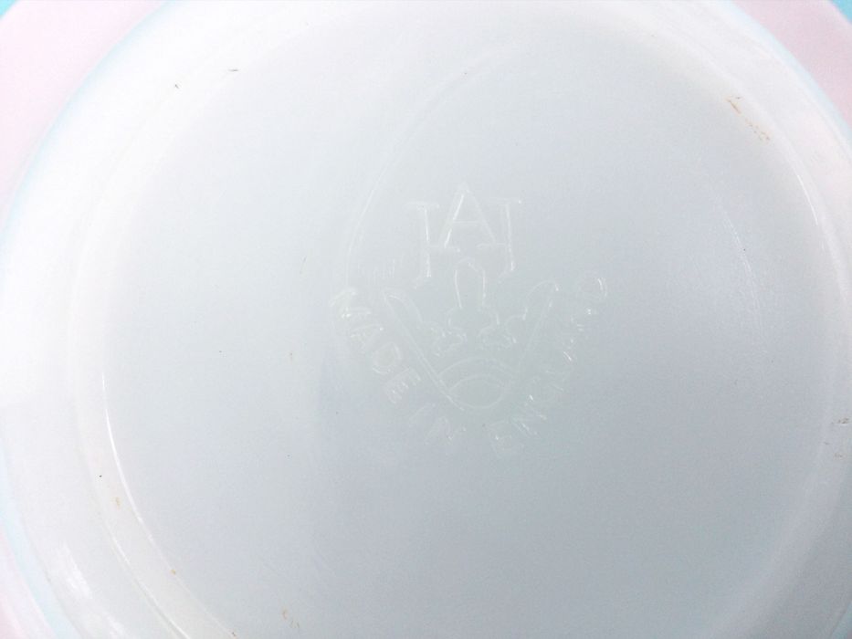 Conjunto de 2 Tigelas JAJ Pyrex | anos 60 | Branco e Rosa | 15 cm