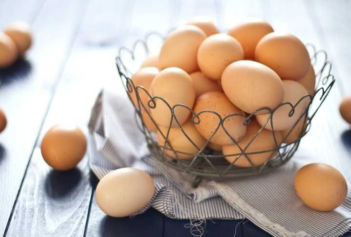 Домашние яйца - столовые, пищевые, натуральные.