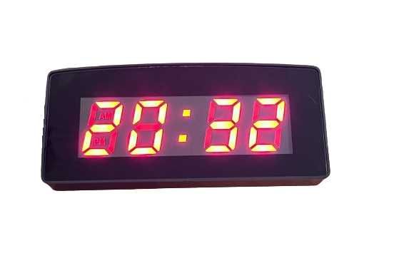 Zegar, budzik z czerwonym podświetleniem LCD