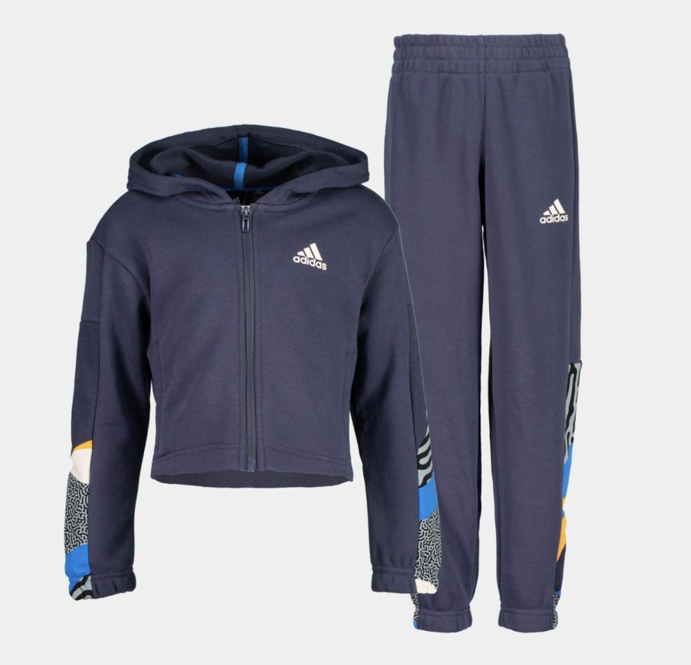 Продам спортивний костюм adidas