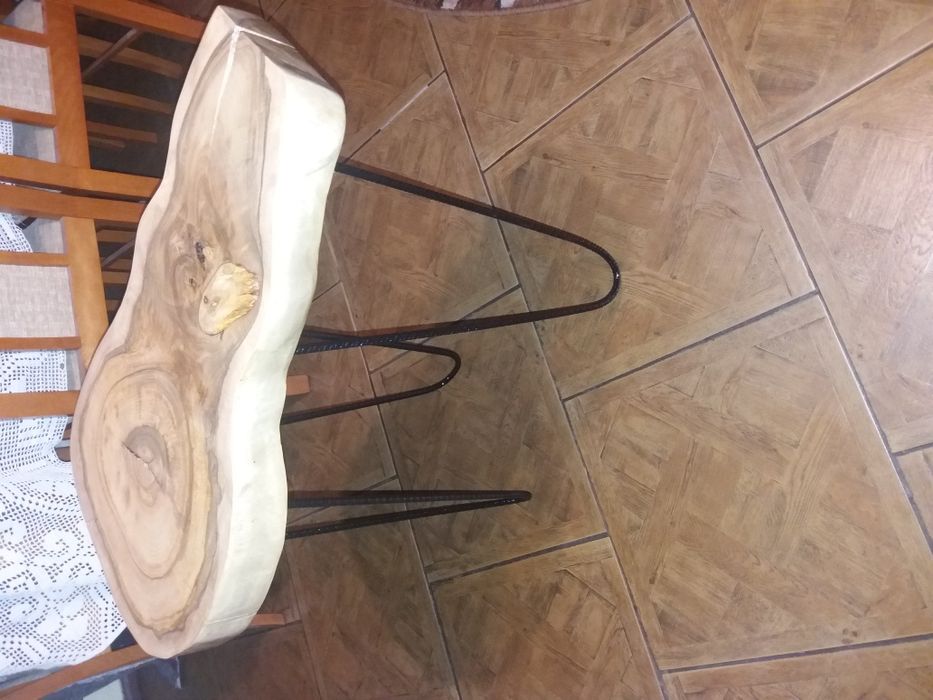 Stolik kawowy (Orzech)