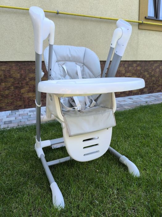 Продам крісло-гойлалку Carello Cascata