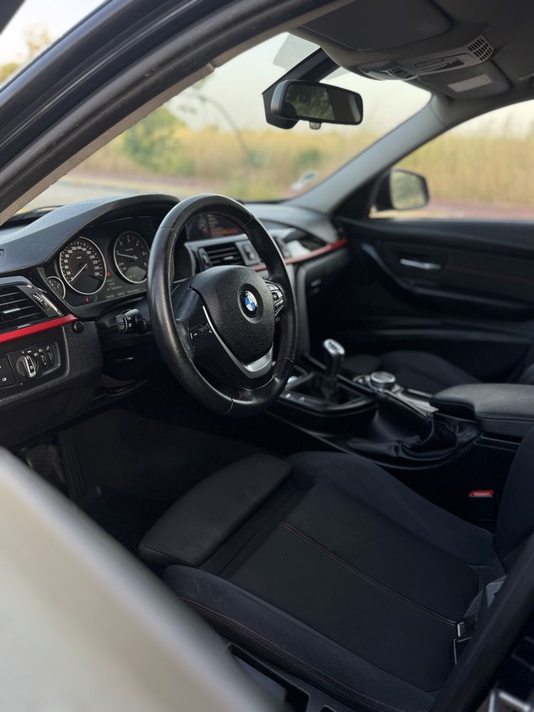 BMW F31 318D Versão Sport