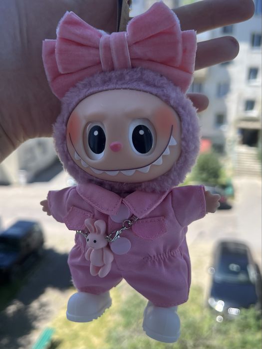 Лабубу в одязі розпродаж