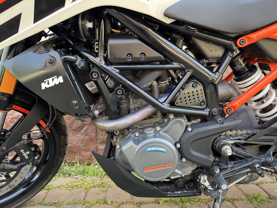 KTM DUKE 125 ABS 10/2020r kat b/A1