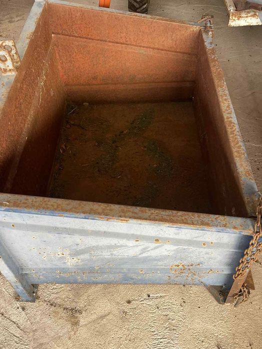 Caixa carga gamela trator