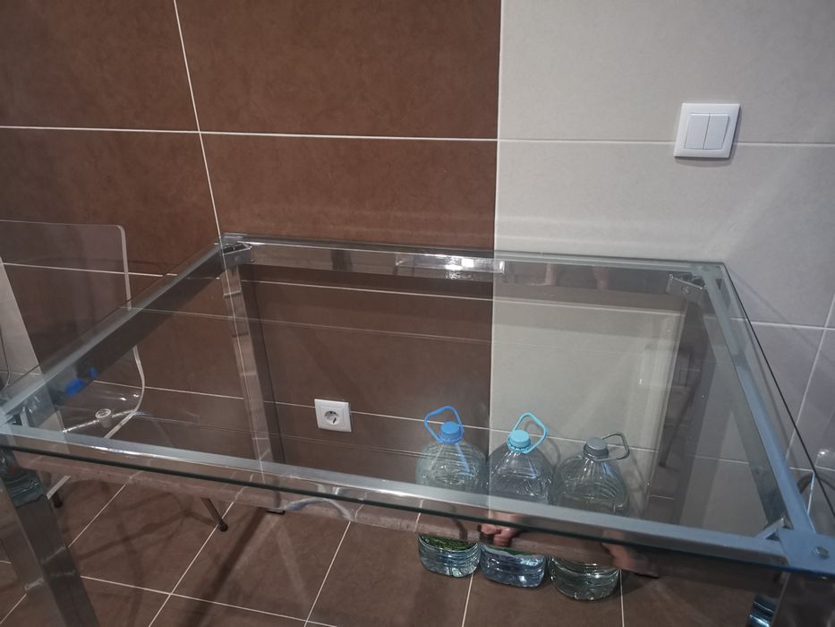 Mesa vidro 101x70,5x75 (CxLxA)