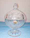 Bombonière Cristal d'Arques, modelo Longchamp, com tampa.
É