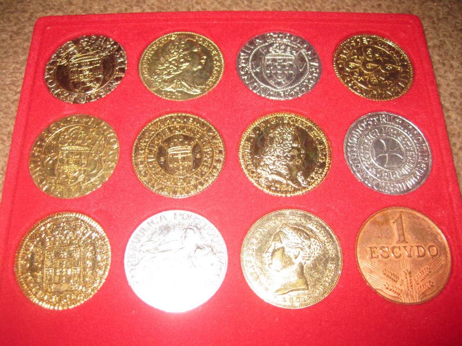 Colecção Completa de Doze Moedas "Dez Séculos da Moeda Portuguesa"