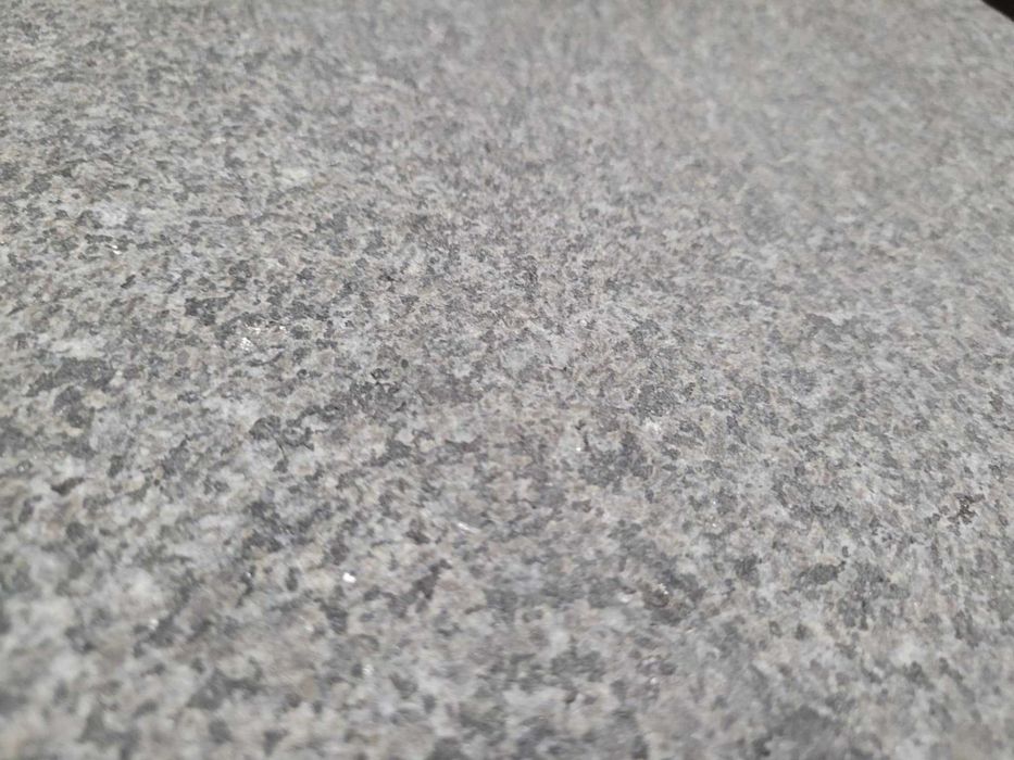 Płytki, Parapety i Stopnie Granit G654 Mekong Dark Płomieniowany