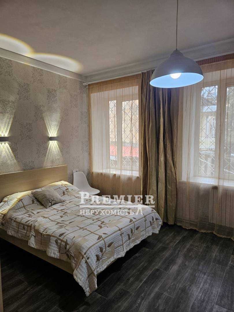 Центр! 3 кімнати! 70 кв! Ремонт! До Дерибасівської 5 хв! 80 000 $!