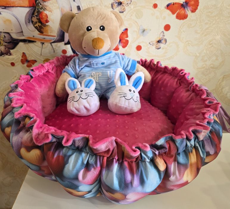 Лежаки для собачек и кошечек