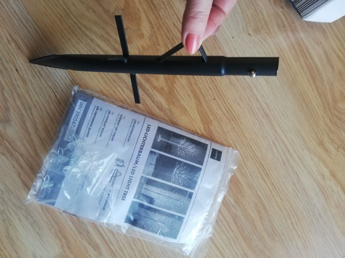 Drzewko LED 150cm kolorowe