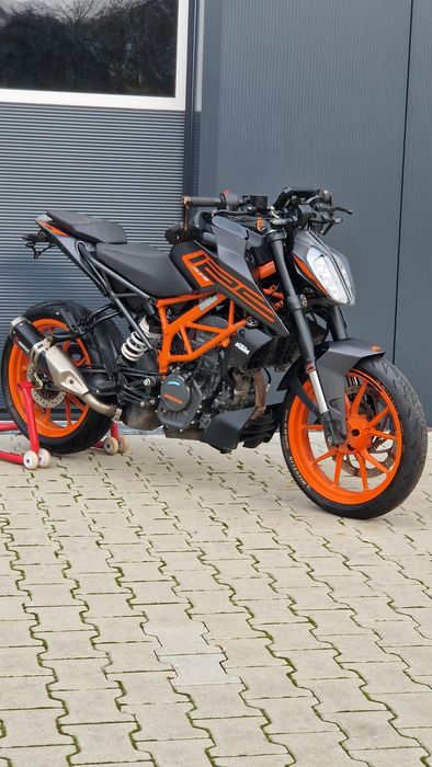 KTM Duke 125 Rok 2023 z niemiec bezwypadkowy