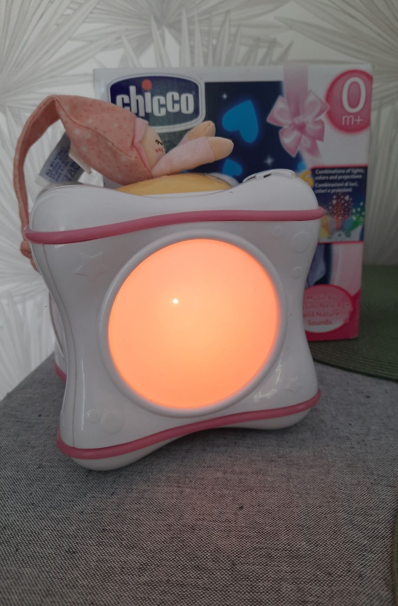 Projektor do łóżeczka tęczowa kostka Chicco first Dreams 0+