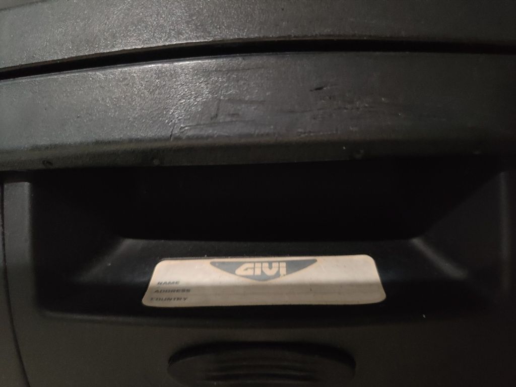Top case givi blade