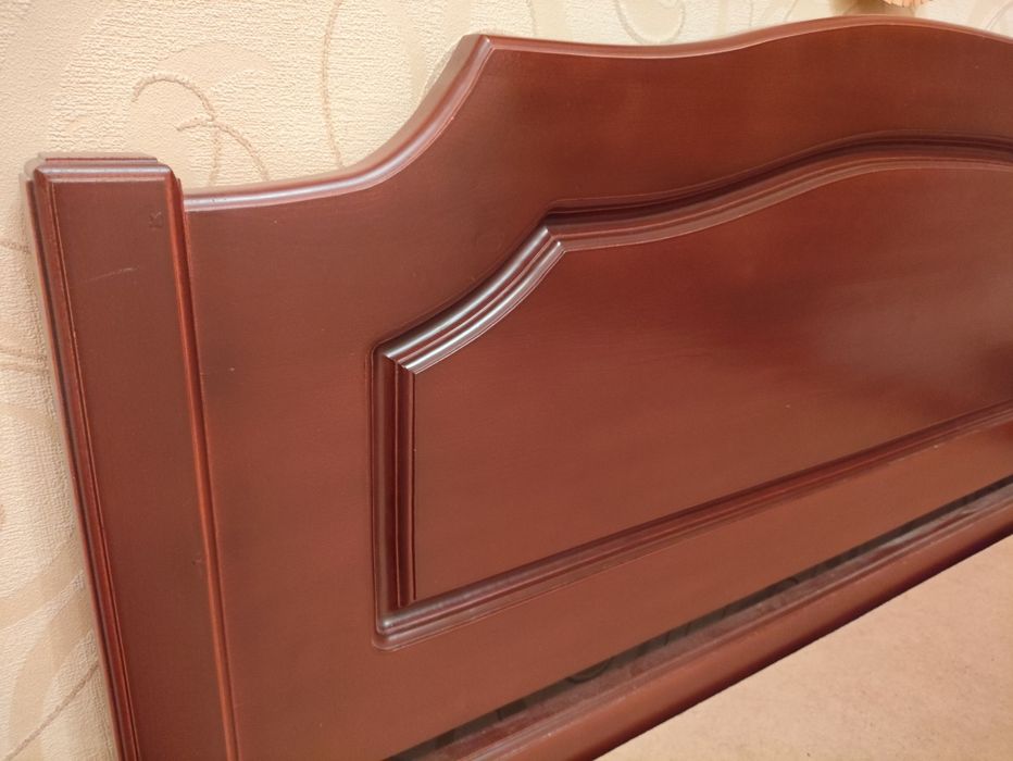 Ліжко двоспальне  з натурального дерева